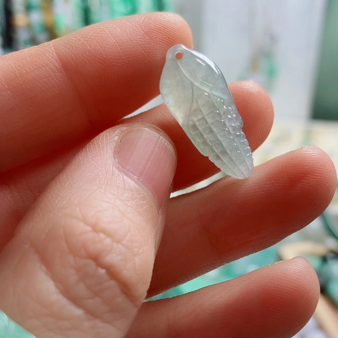 翡翠未镶嵌颈饰28
