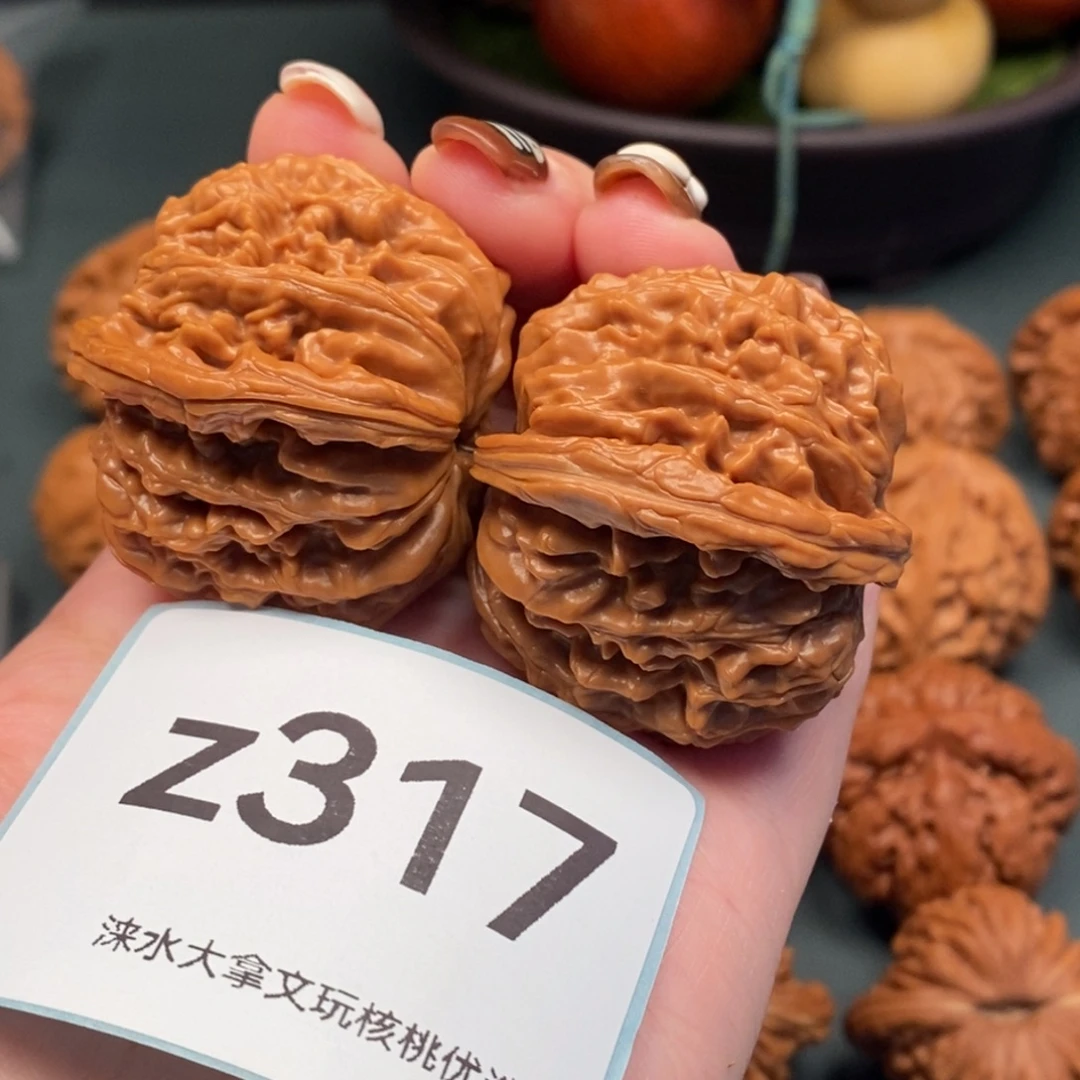 心***6文玩核桃把件66        317