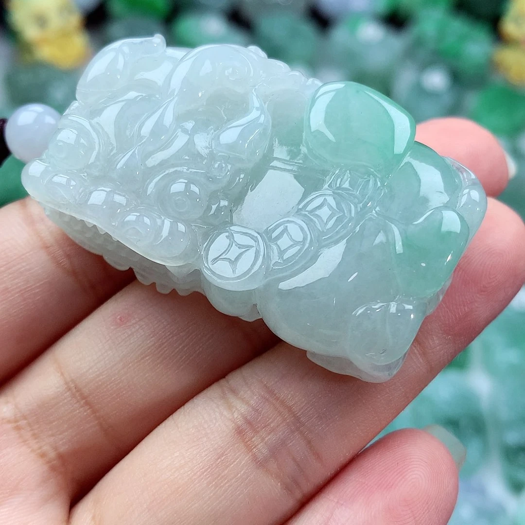 翡翠未镶嵌颈饰南****佛翡翠