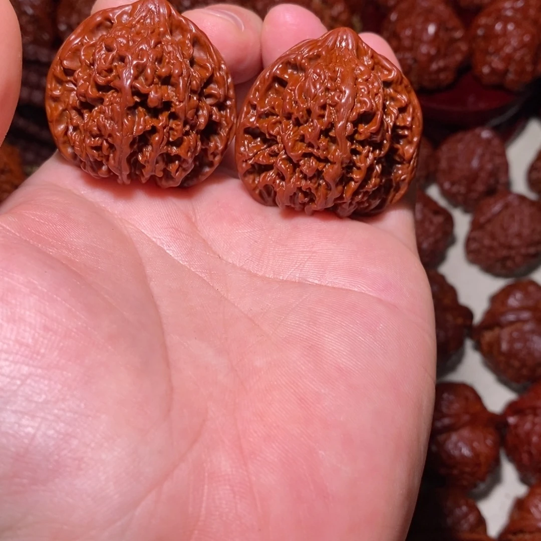 -***啊桃核吊坠满天星满天星狮子