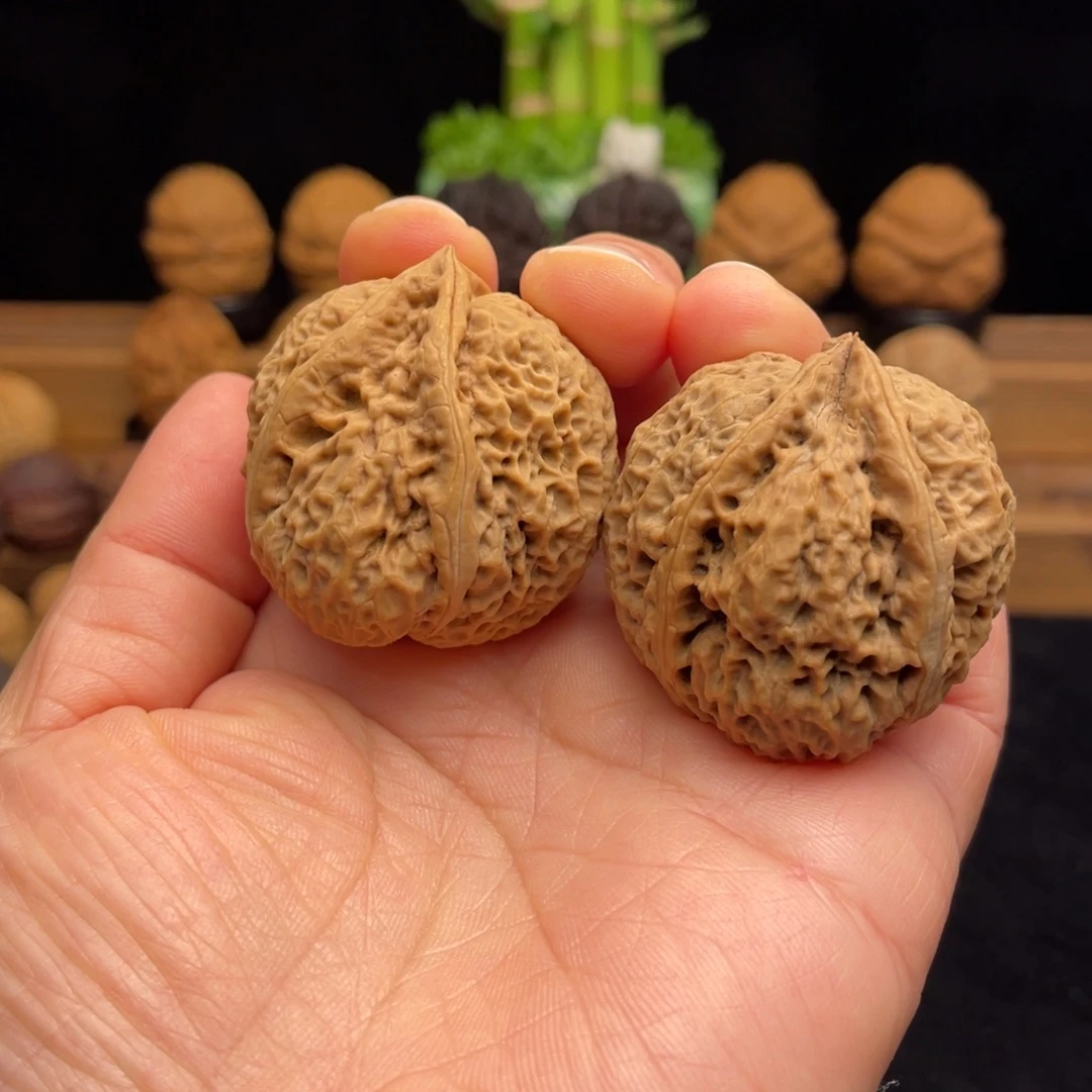 落***年文玩核桃把件云南铁核桃5