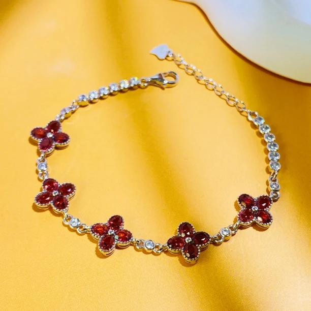 经典天然石榴石手链s925银四叶草手链时尚个性轻奢小众设计