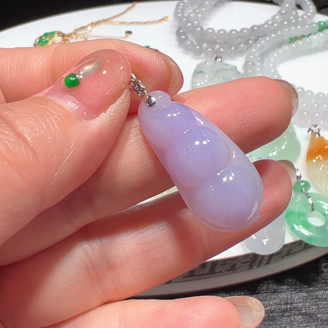 翡翠颈饰18K金镶嵌吊坠