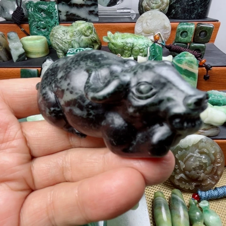 独山玉未镶嵌珠宝半成品