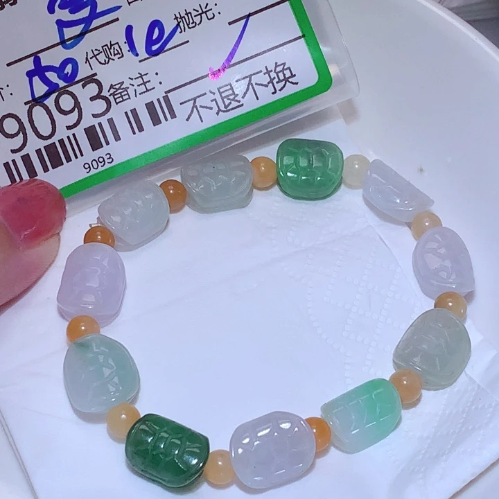 爱***孩翡翠未镶嵌颈饰fgg