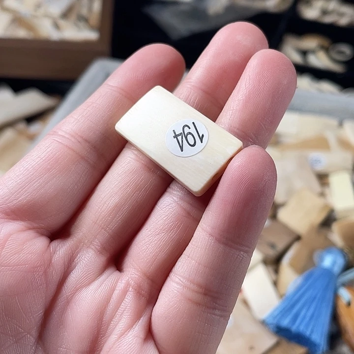 泥塑不打孔联系客服