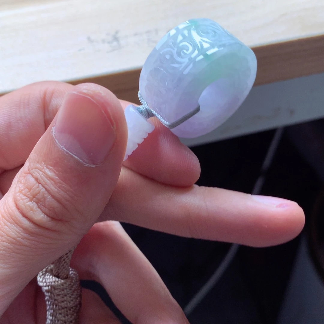 翡翠颈饰未镶嵌吊坠