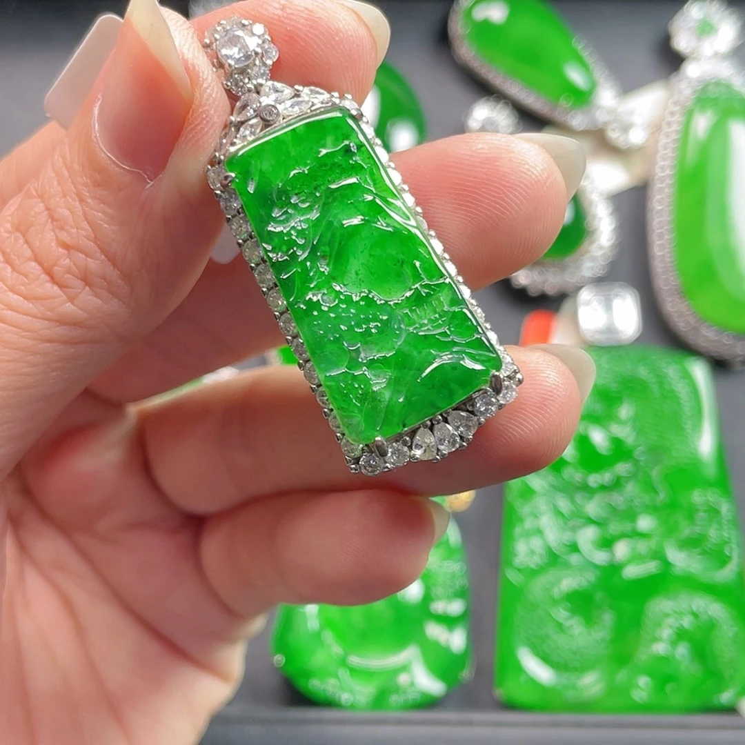 吊坠(不含链)未镶嵌翡翠