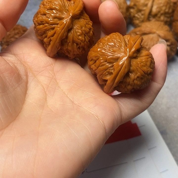 吊坠文玩核桃白狮