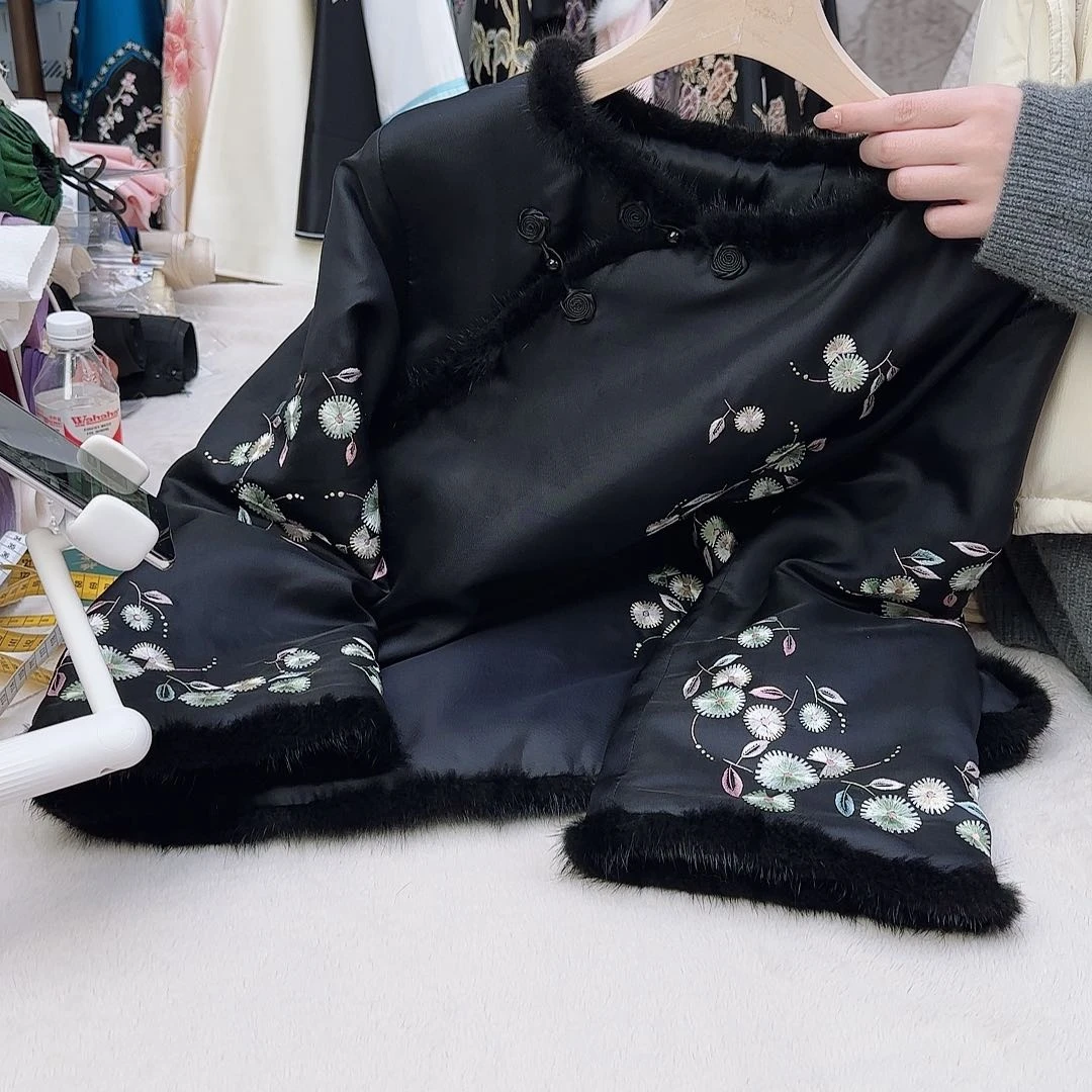 刺绣嘻****1苏州真丝衣服