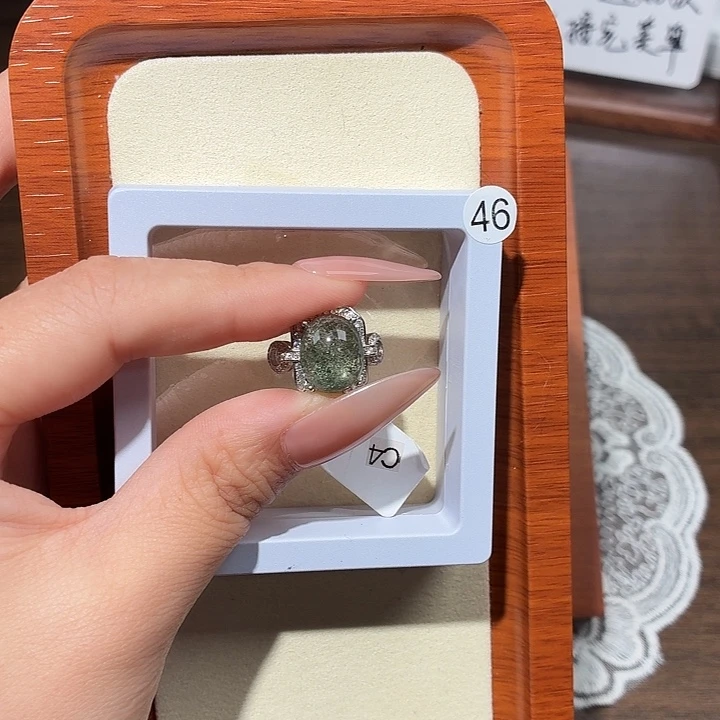 王****银S925镶嵌戒指水晶