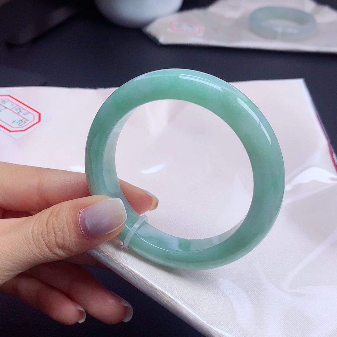 翡翠未镶嵌手镯54-55圈口