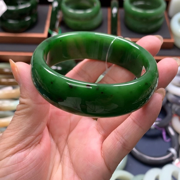 【闪购商品】未镶嵌手镯和田玉（碧玉）