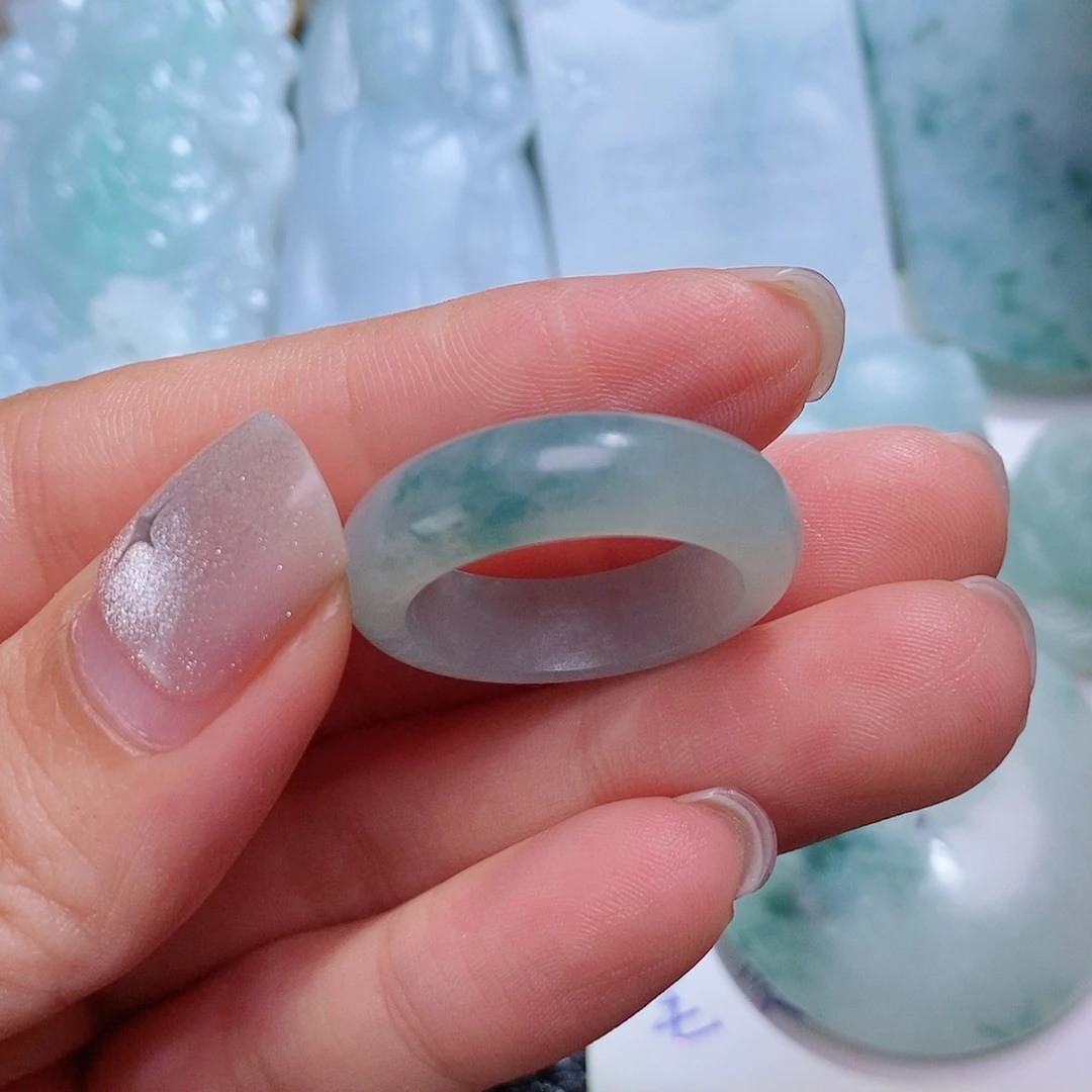 未镶嵌定制翡翠毛货付款后确认抛光