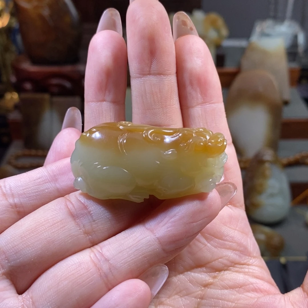 和田玉（糖玉）未镶嵌颈饰