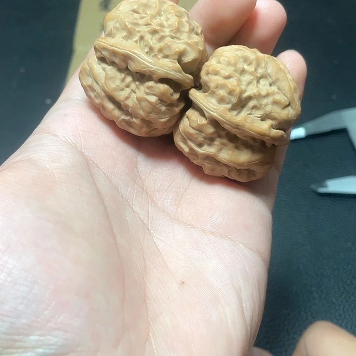 ****李文玩核桃吊坠蛤蟆