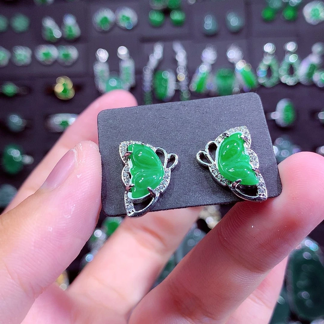 颈饰未镶嵌翡翠天然