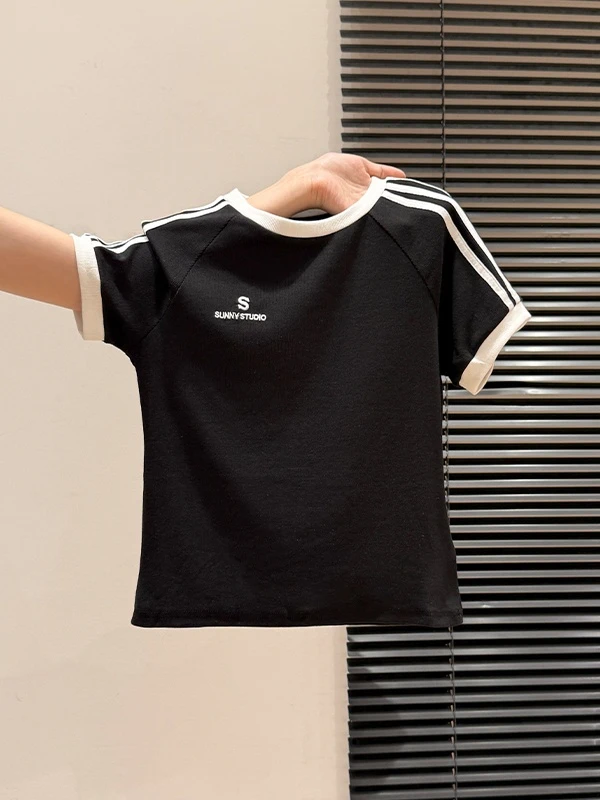 美式字母刺绣设计感正肩短袖t恤女2025夏季修身显瘦独特短款上衣