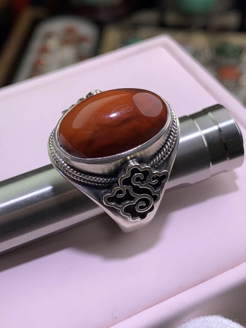 南红玛瑙纯银镶嵌戒指