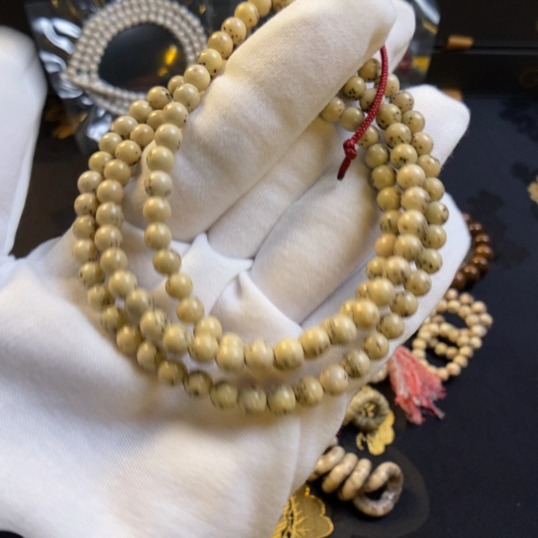 星月菩提手串正月大留白龙蛋108