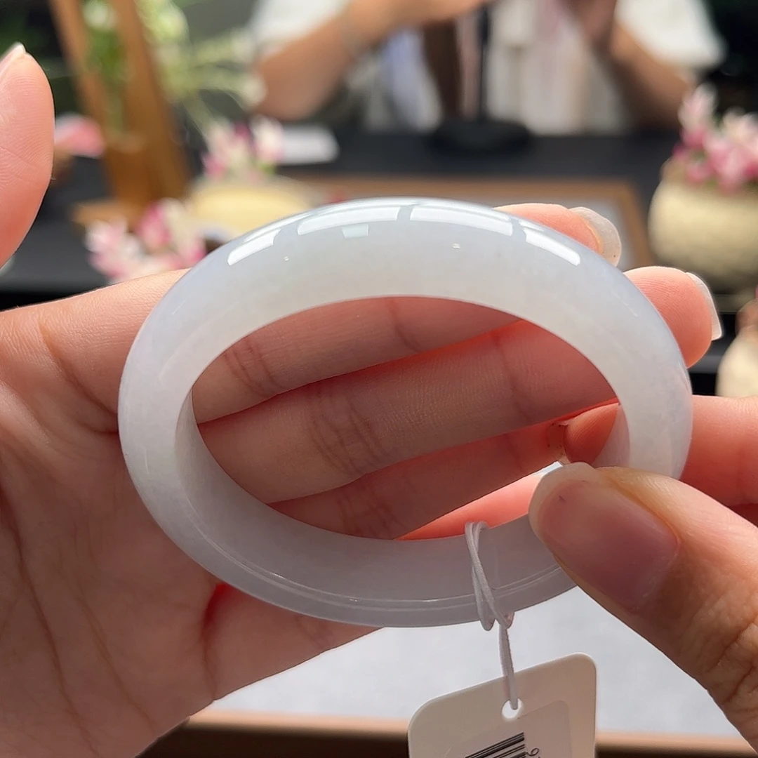 翡翠未镶嵌手镯53贵妃