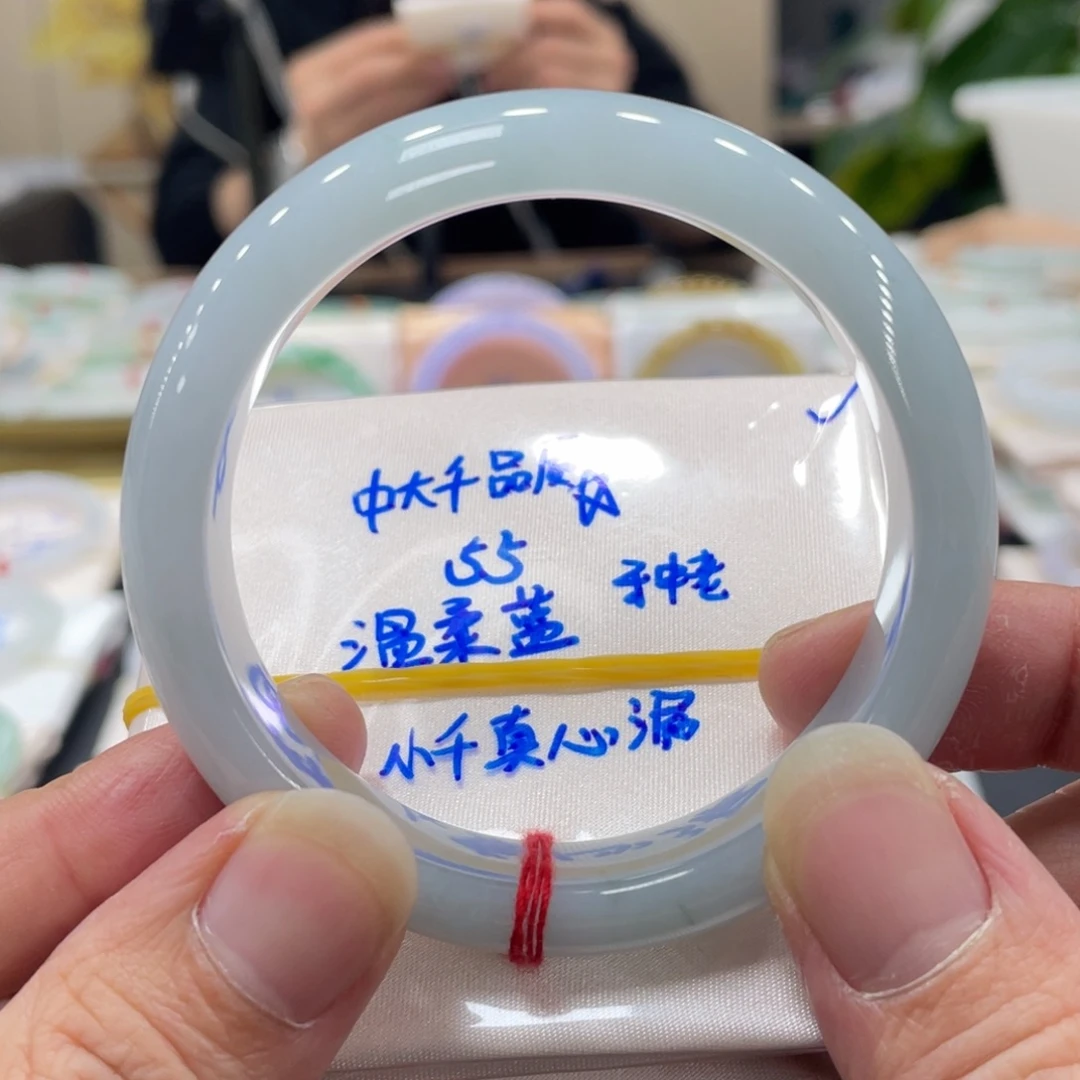 翡翠未镶嵌手镯翡翠手镯