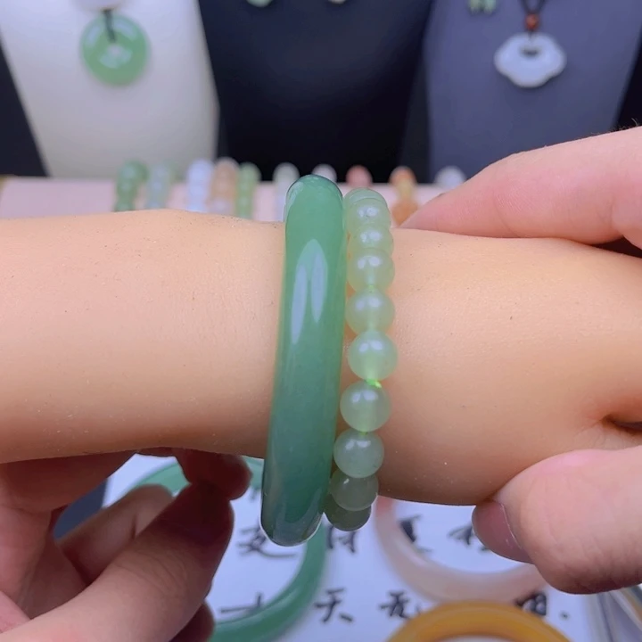 东陵石手镯未镶嵌56