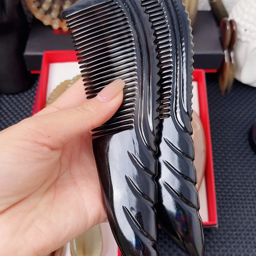 纯手工制作纯牛角梳子