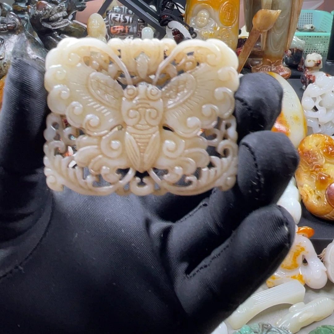 和田玉未镶嵌把件一**尘