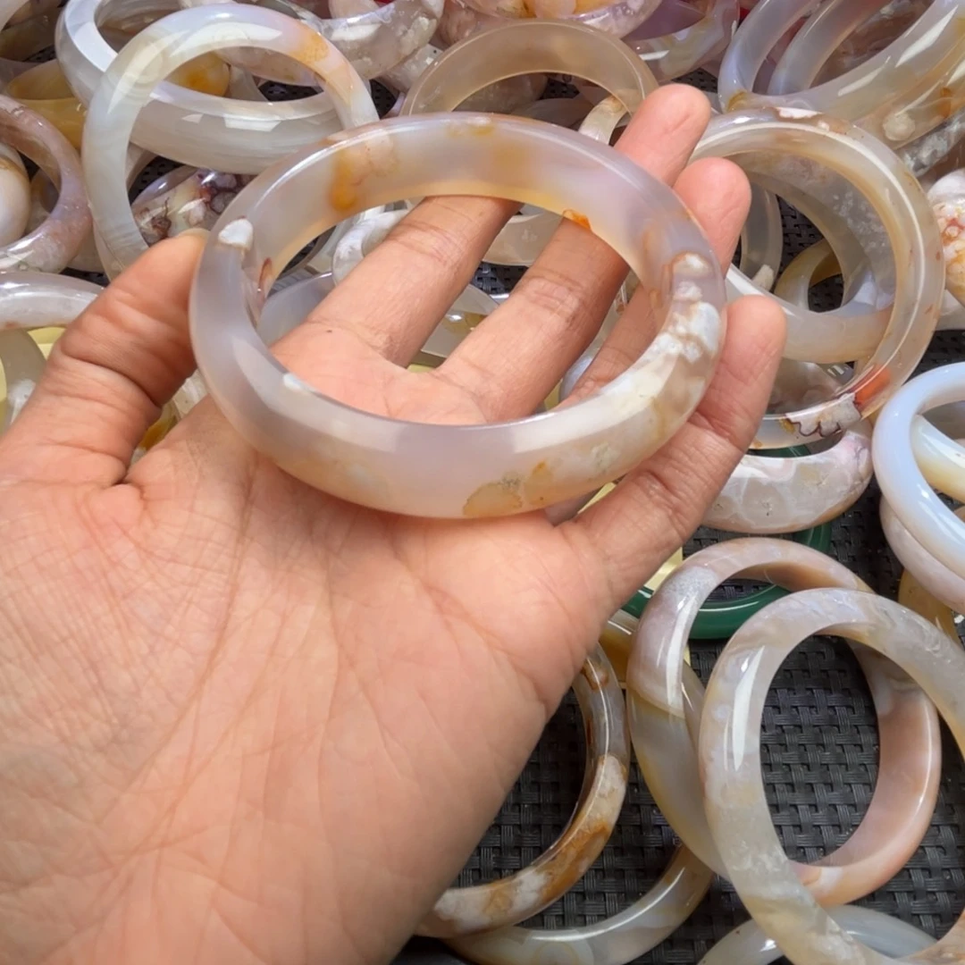 玛瑙/玉髓颈饰未镶嵌红**爱