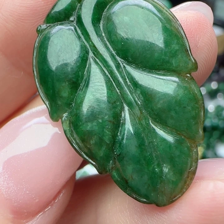 翡翠未镶嵌颈饰天然A货35