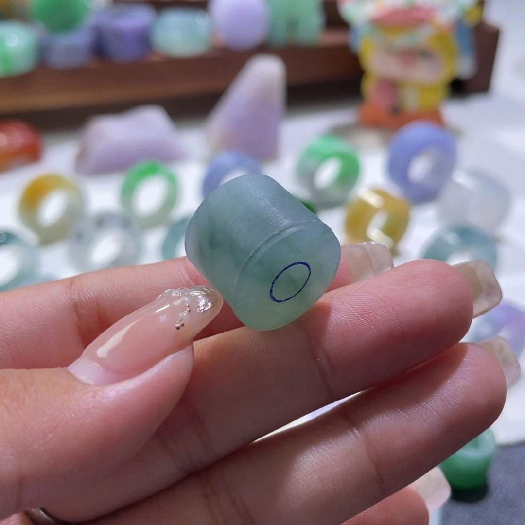 定制翡翠未镶嵌翡翠