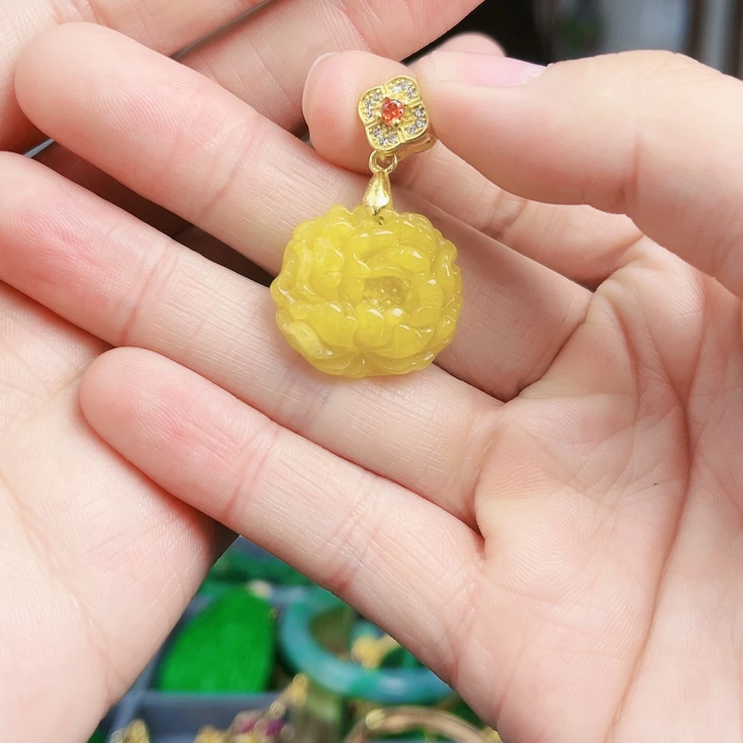 翡翠颈饰未镶嵌吊坠