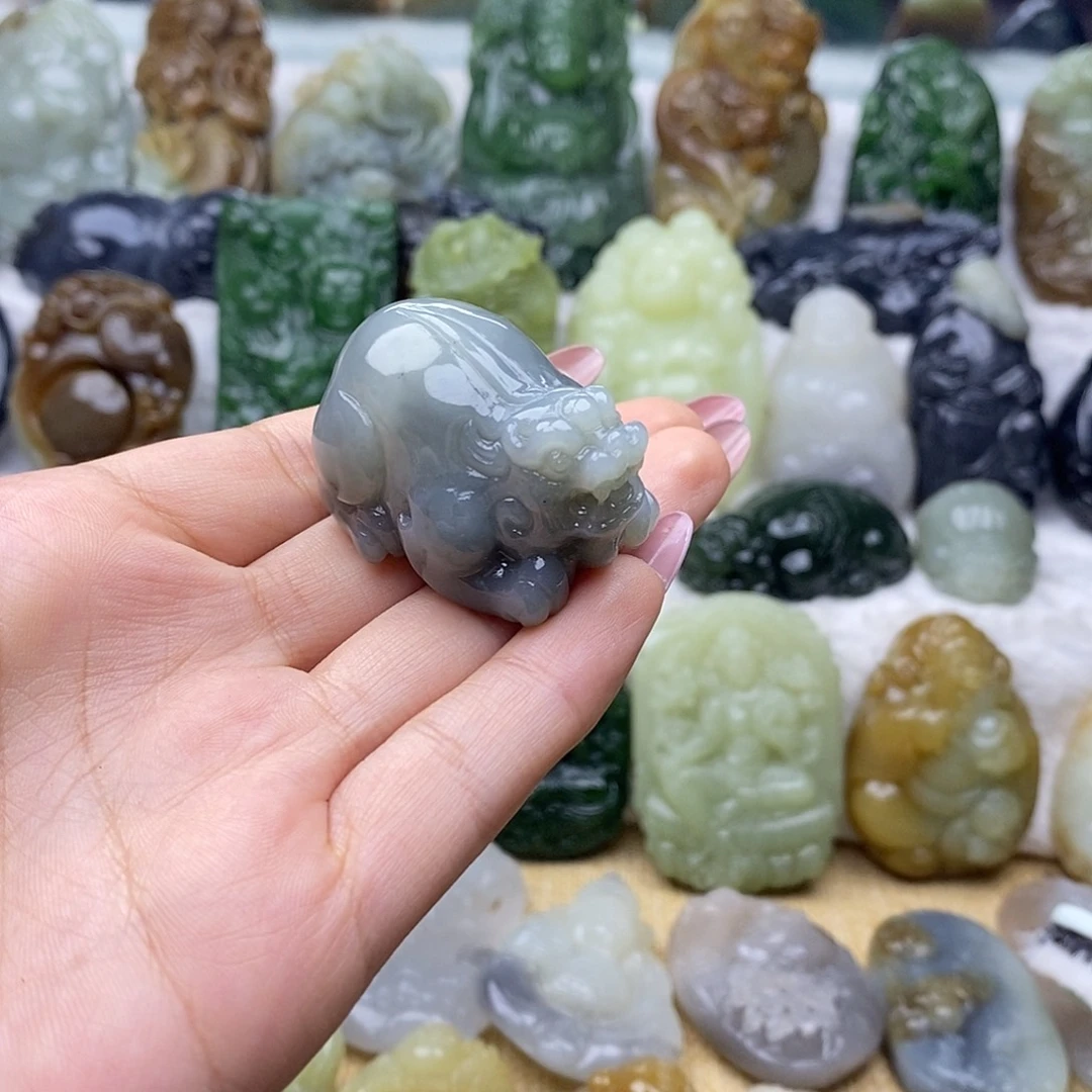 和田玉未镶嵌珠宝奇石