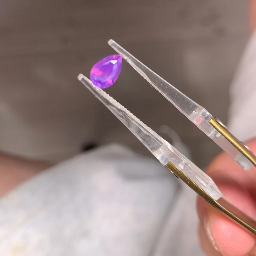 彩色蓝宝石裸石1.105ct裸石