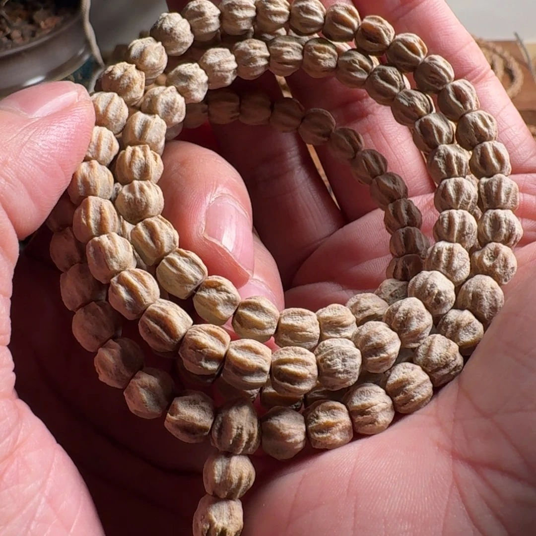 柏香籽/百香籽手串7毫米莲花龙脊毕业