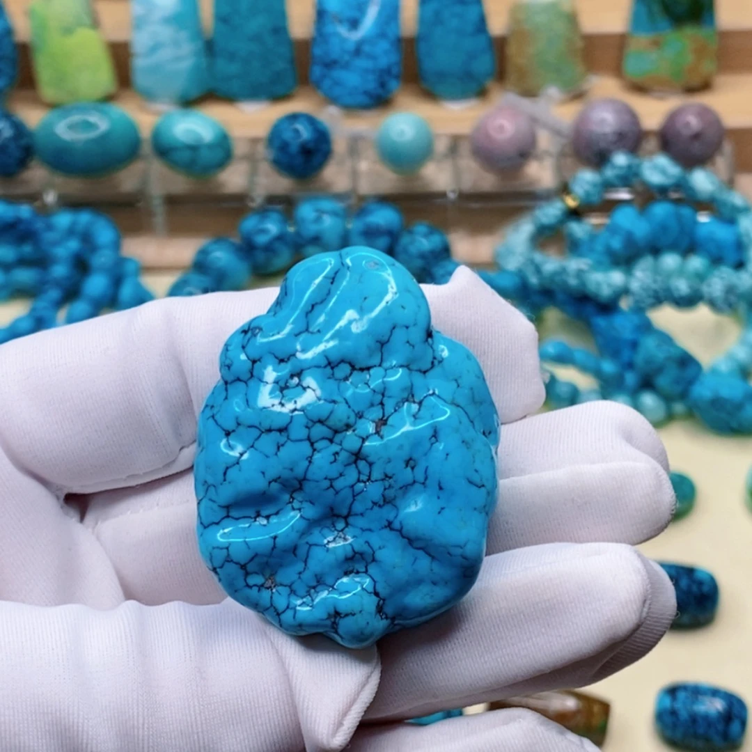 绿松石未镶嵌珠宝奇石