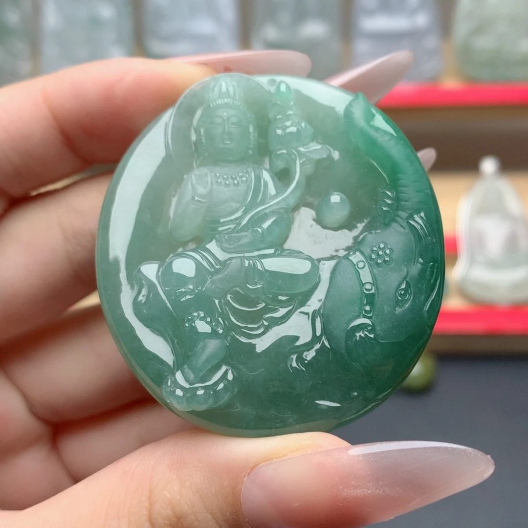 翡翠未镶嵌颈饰普贤菩萨