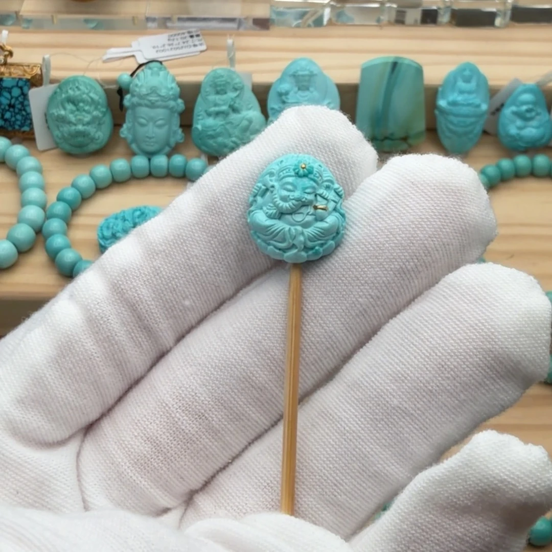 绿松石未镶嵌珠宝奇石