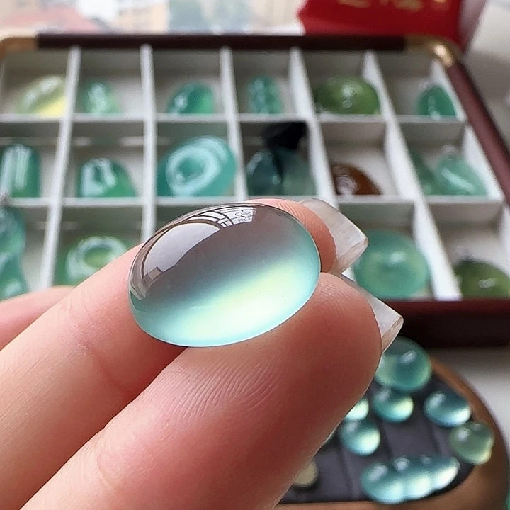 岫玉未镶嵌颈饰岫玉