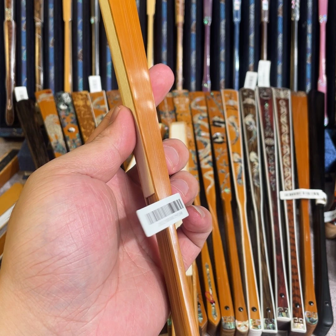 扇子A***心手工制作工艺精湛