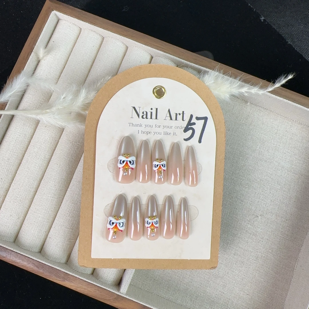 爆款奢华高颜值穿戴甲2025火爆款秋冬高级感显白时尚轻奢美甲 57