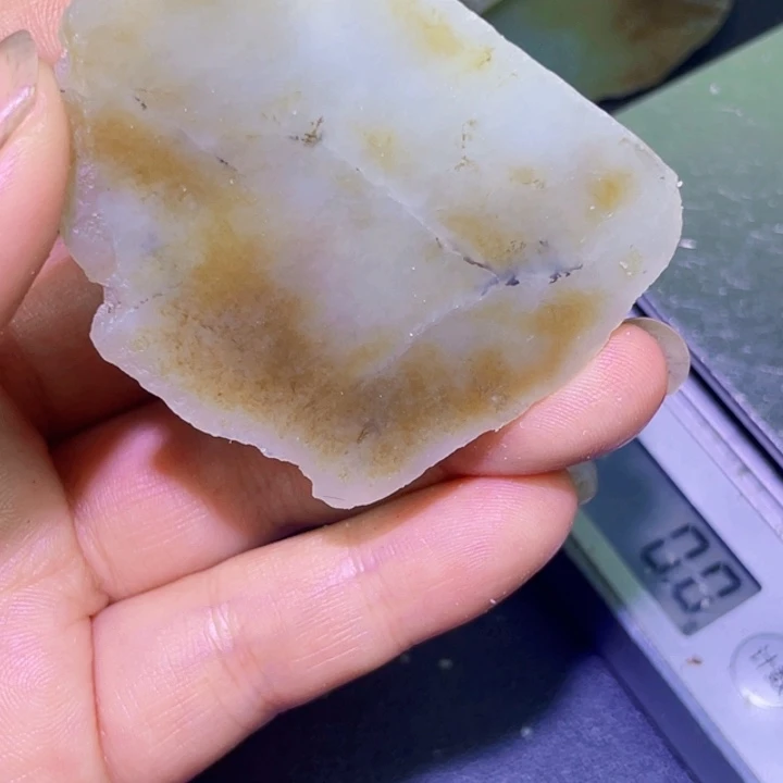 和田玉未镶嵌珠宝半成品