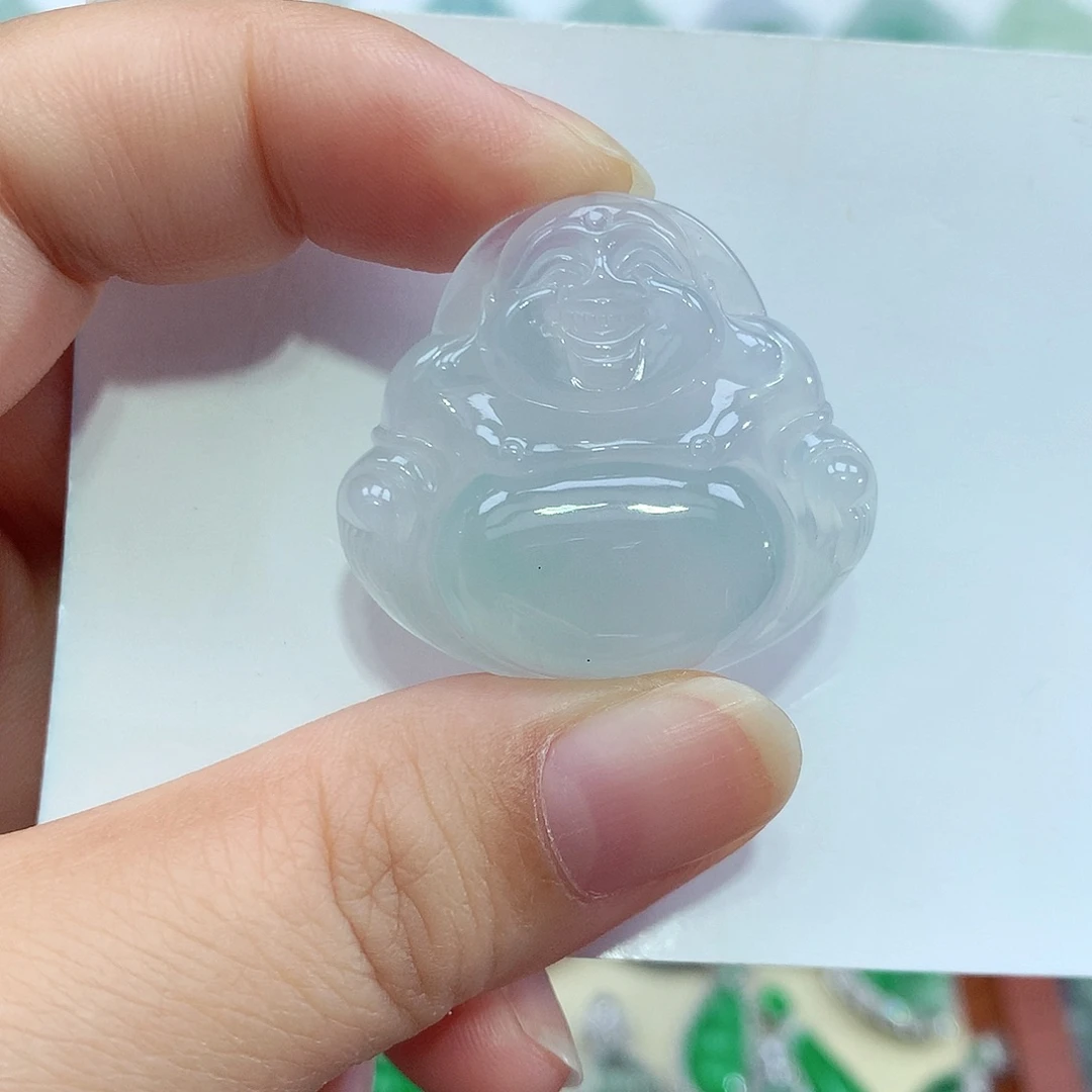 翡翠未镶嵌颈饰佛