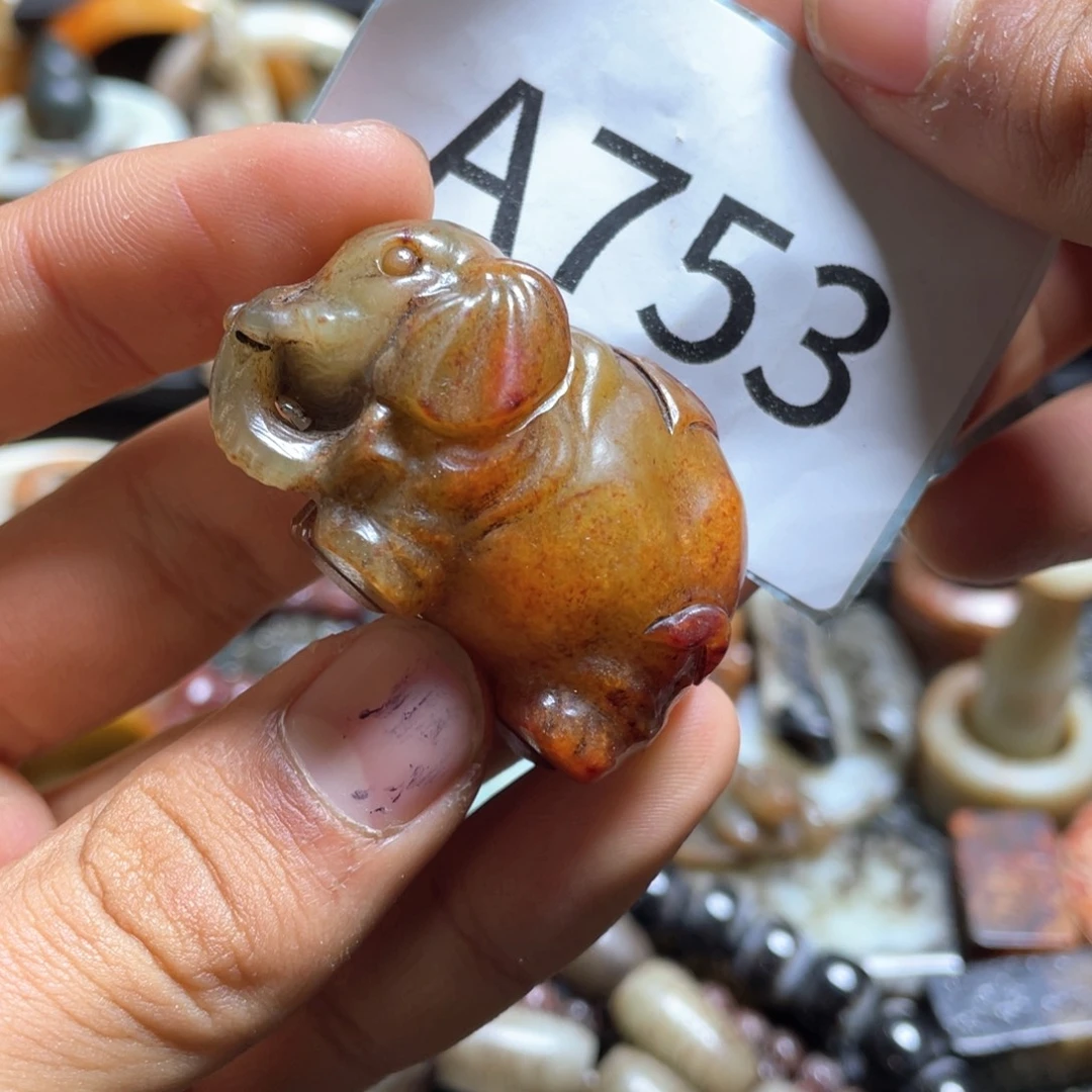 和田玉（糖玉）挂件未镶嵌