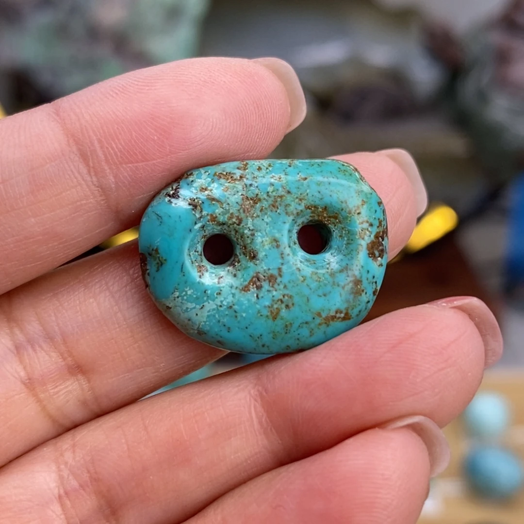 绿松石未镶嵌珠宝奇石