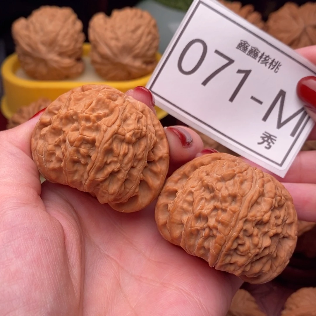 文玩核桃把件白狮45
