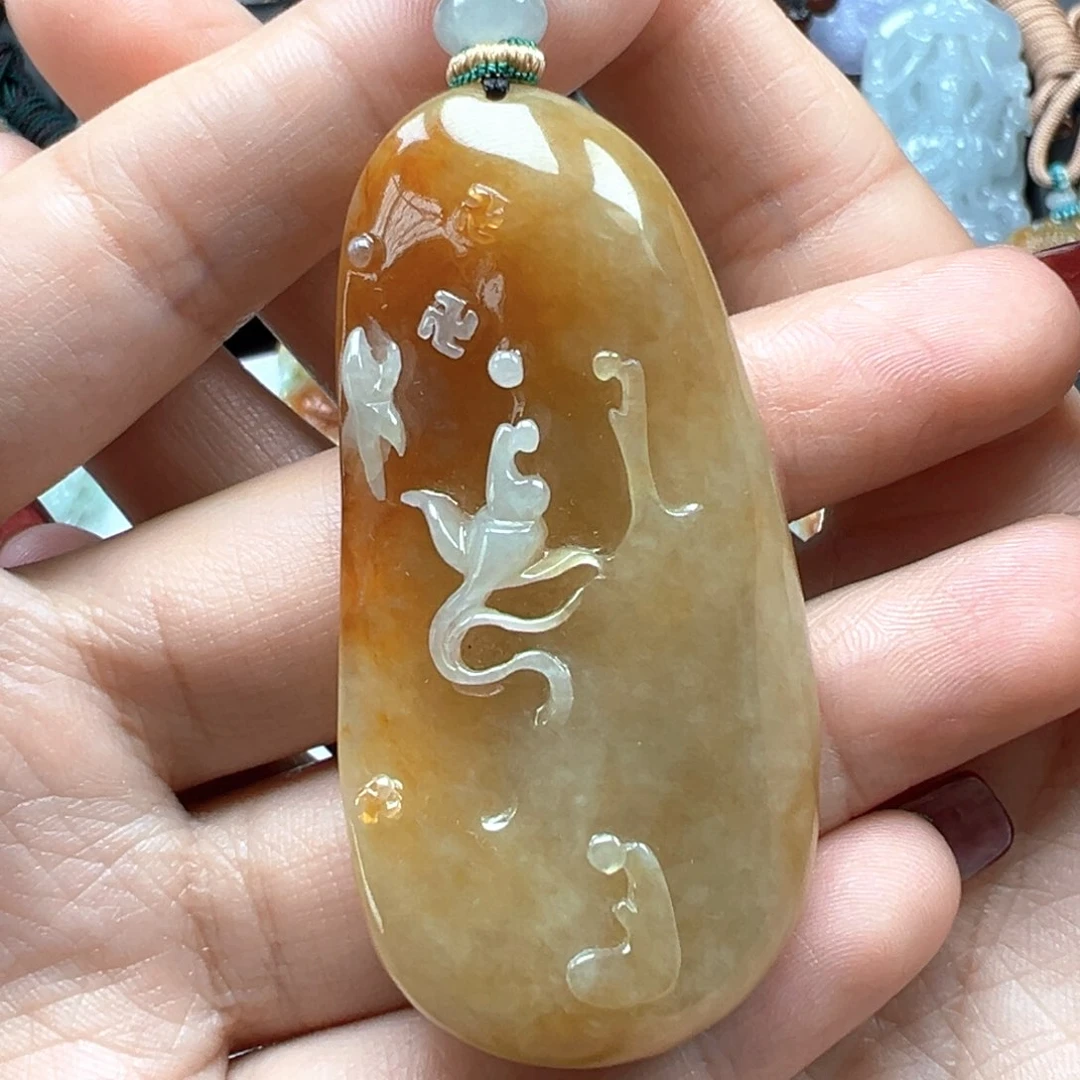 翡翠颈饰未镶嵌悟道