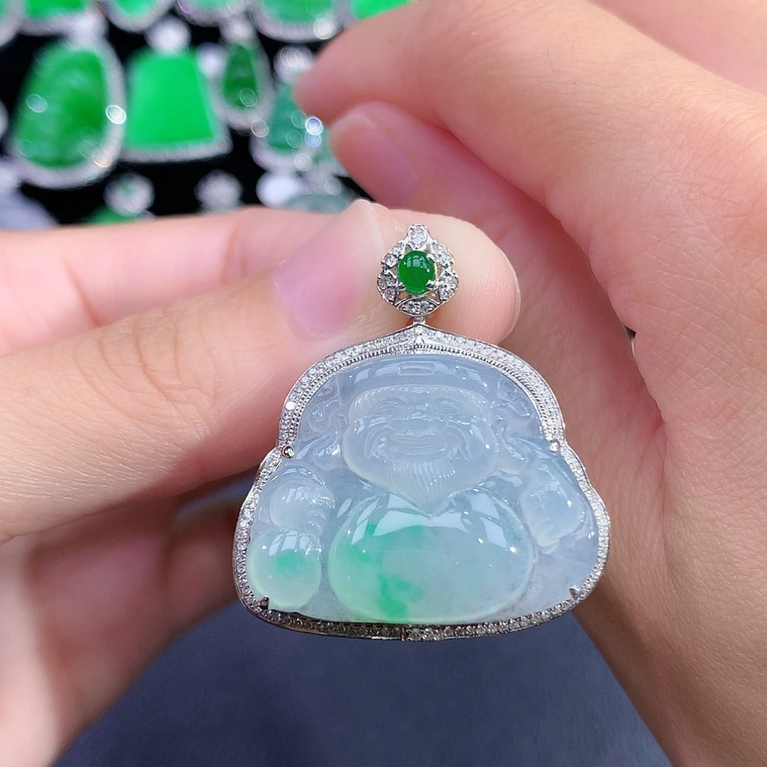 翡翠18K金镶嵌颈饰