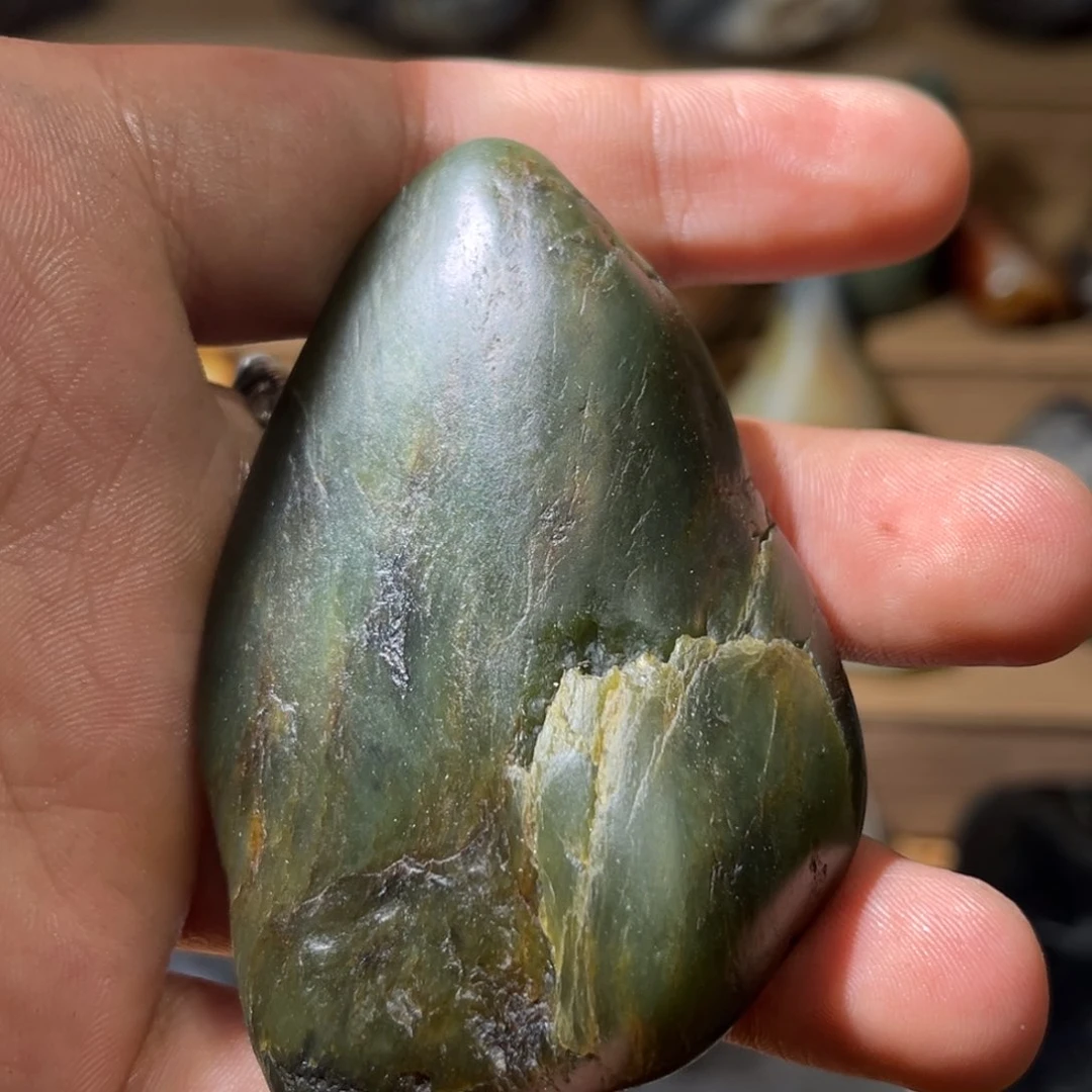 和田玉未镶嵌挂件黑*